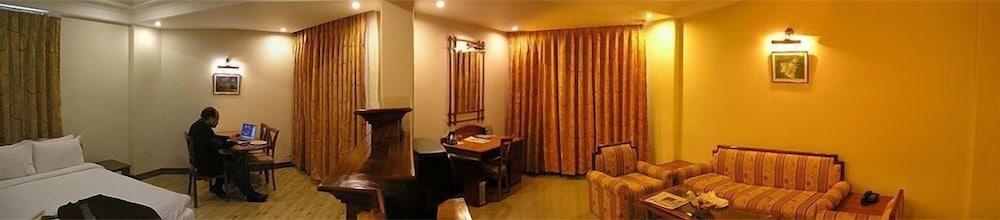 ดิ อมายา Hotel พาราณสี ภายนอก รูปภาพ