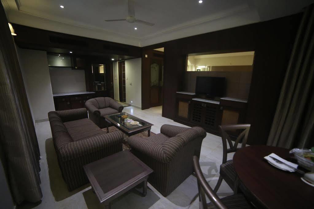 ดิ อมายา Hotel พาราณสี ภายนอก รูปภาพ