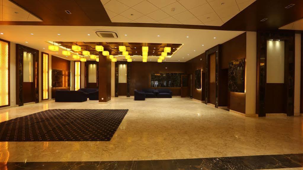 ดิ อมายา Hotel พาราณสี ภายนอก รูปภาพ