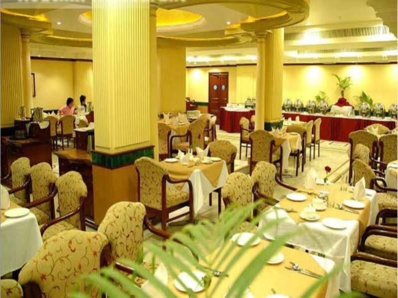 ดิ อมายา Hotel พาราณสี ภายนอก รูปภาพ
